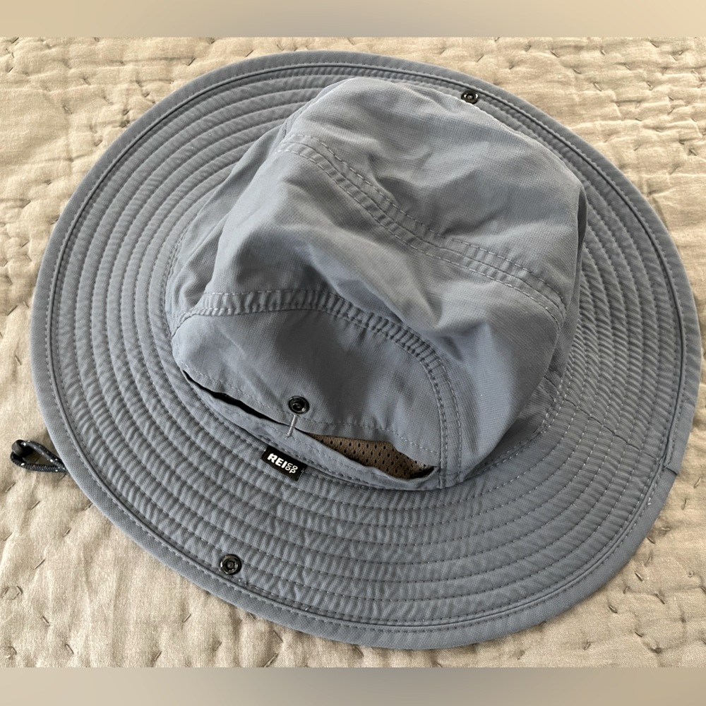 REI CoOp Sahara Kids Paddler Gray Wide Brim Sun Hat Nylon Chin Strap Snap UPF 50